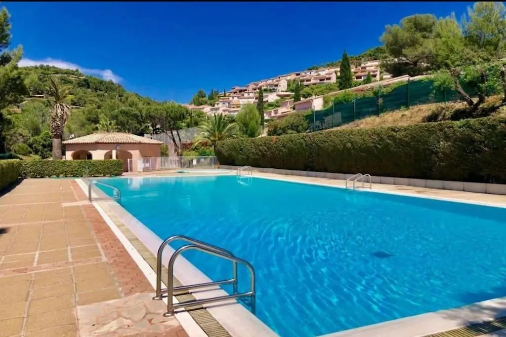 Joli 43M2 , Vue Mer , Piscine , Parking Saint-Raphaël 0*,