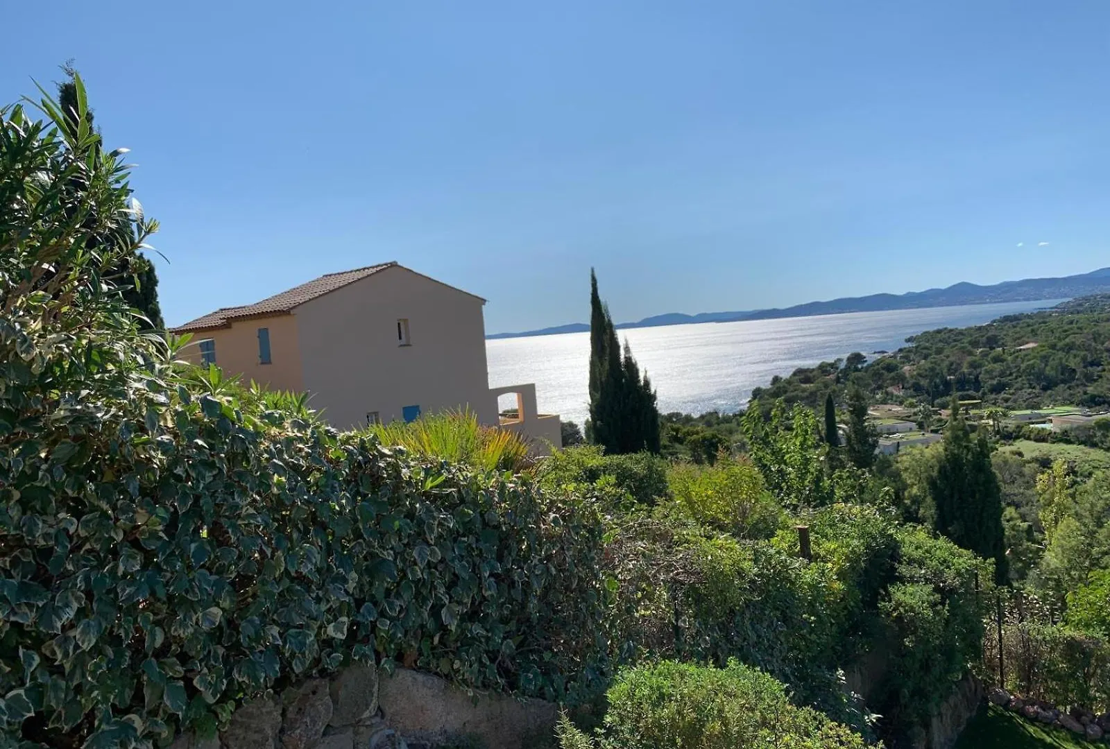 Joli 43M2 , Vue Mer , Piscine , Parking Saint-Raphaël Apartamento